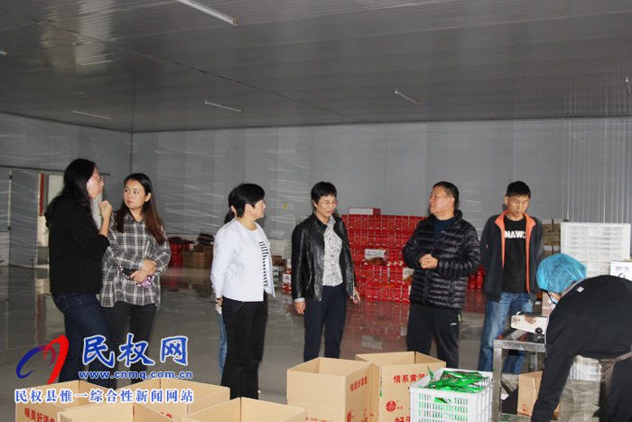 農(nóng)業(yè)農(nóng)村部經(jīng)濟研究中心付饒博士蒞民調(diào)研草魚養(yǎng)殖及加工情況 農(nóng)業(yè)農(nóng)村部經(jīng)濟研究中心付饒博士蒞民調(diào)研草魚養(yǎng)殖及加工情況
