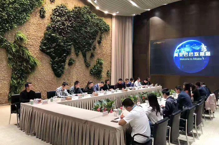 縣委常委、副縣長房季帶隊(duì)到阿里巴巴組織招商引資活動(dòng)