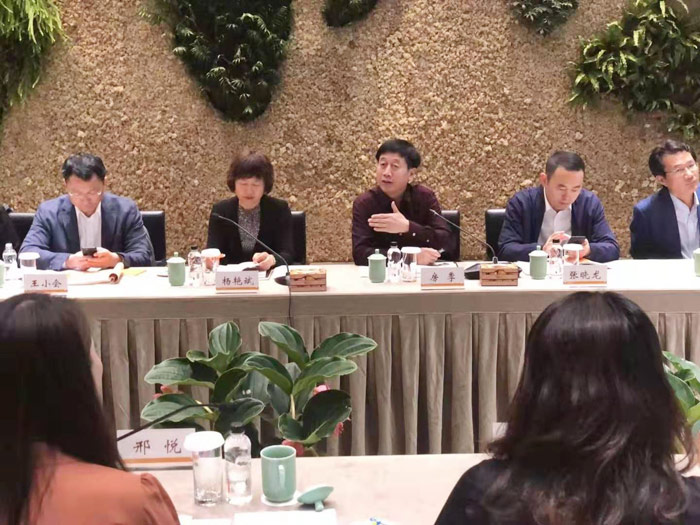縣委常委、副縣長房季帶隊(duì)到阿里巴巴組織招商引資活動(dòng)