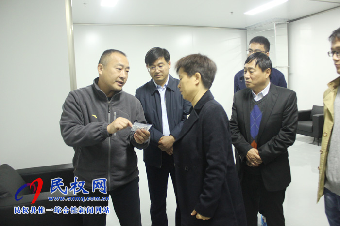 省工信廳對外合作交流處副處長李麗一行調研我縣產(chǎn)業(yè)發(fā)展情況 省工信廳對外合作交流處副處長李麗一行調研我縣產(chǎn)業(yè)發(fā)展情況