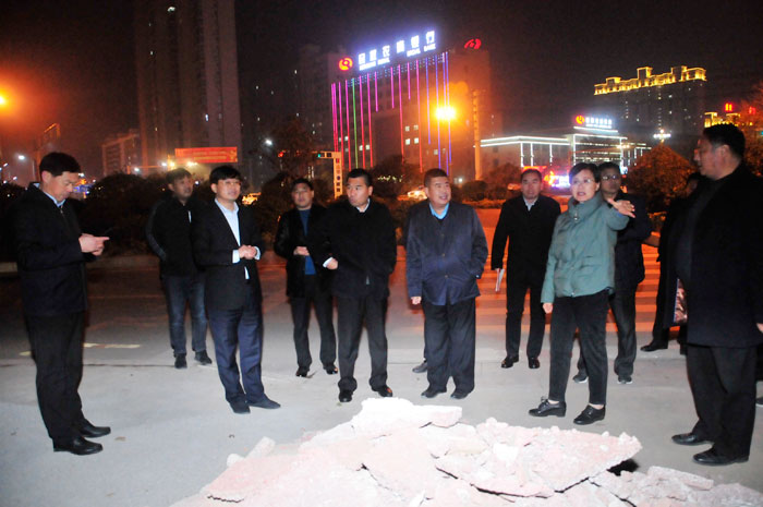 縣委副書記、縣長張團(tuán)結(jié)夜查大氣污染防治工作時強(qiáng)調(diào)：全力打好大氣污染防治攻堅戰(zhàn)