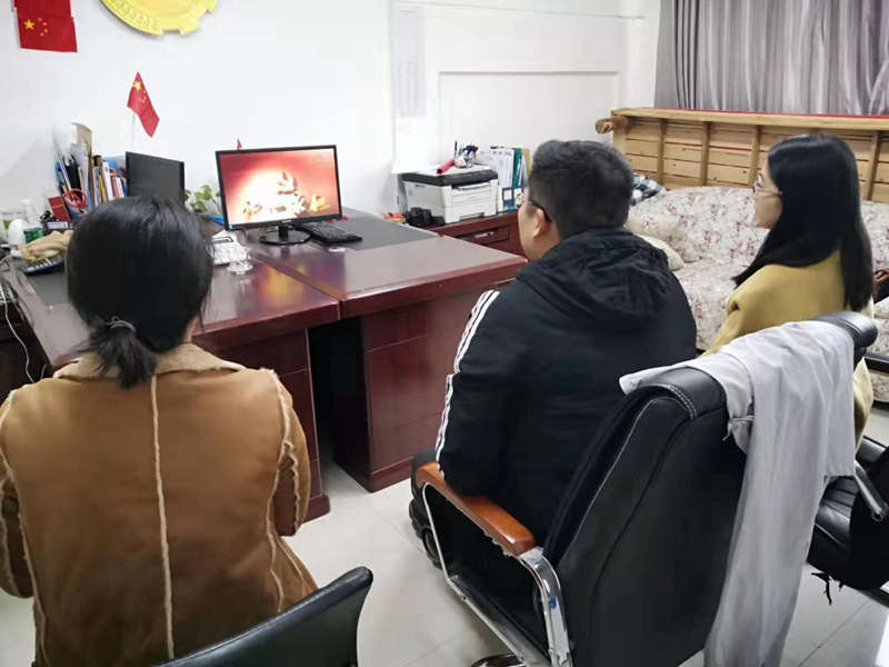 團委組織黨員干部觀看歷史紀錄片《初心永恒》 團委組織黨員干部觀看歷史紀錄片《初心永恒》