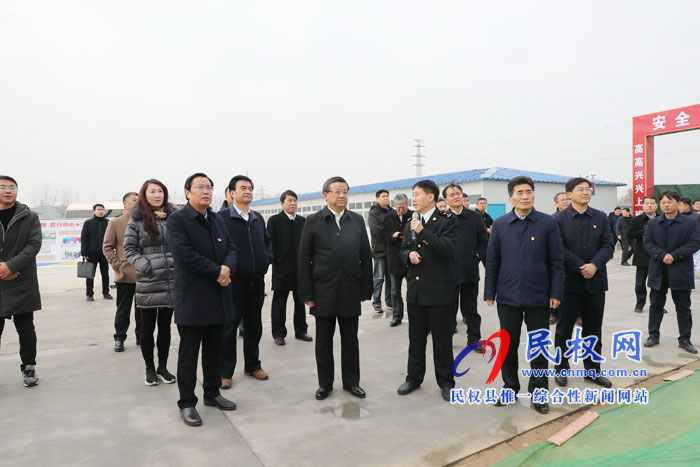 海關(guān)總署署長、黨委書記倪岳峰到我縣調(diào)研扶貧工作