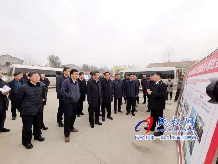 海關(guān)總署署長、黨委書記倪岳峰到我縣調(diào)研扶貧工作