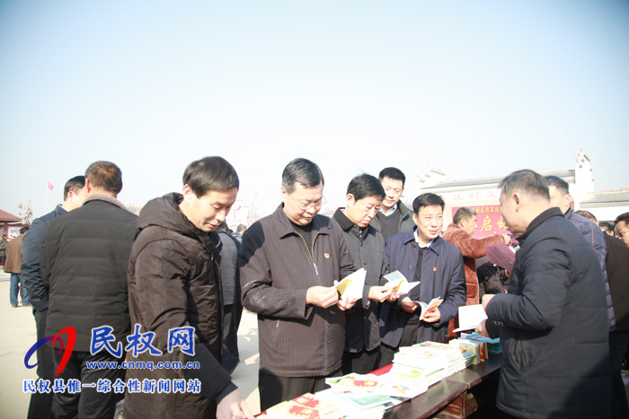 2020年商丘市文化科技衛(wèi)生“三下鄉(xiāng)”集中示范活動啟動儀式在縣綠洲辦事處吳莊村舉辦 2020年商丘市文化科技衛(wèi)生“三下鄉(xiāng)”集中示范活動啟動儀式在縣綠洲辦事處吳莊村舉辦