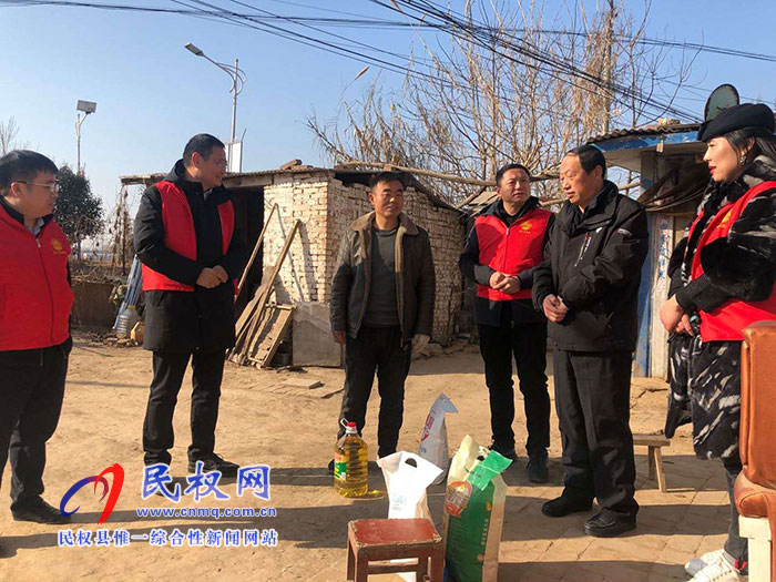 民權縣總工會駐鄭州農(nóng)民工服務站開展雙節(jié)慰問貧困戶活動 民權縣總工會駐鄭州農(nóng)民工服務站開展雙節(jié)慰問貧困戶活動