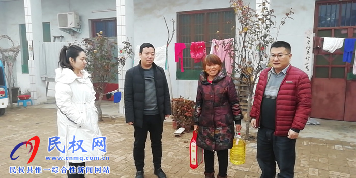 縣委黨史研究室、縣文明辦到雙塔鎮(zhèn)常東村慰問商丘好人