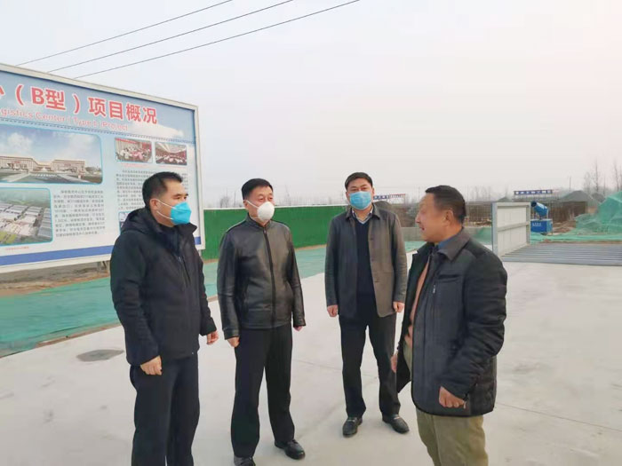 縣委常委、副縣長(zhǎng)房季到民權(quán)保稅物流中心建筑工地督導(dǎo)新型冠狀病毒防控工作