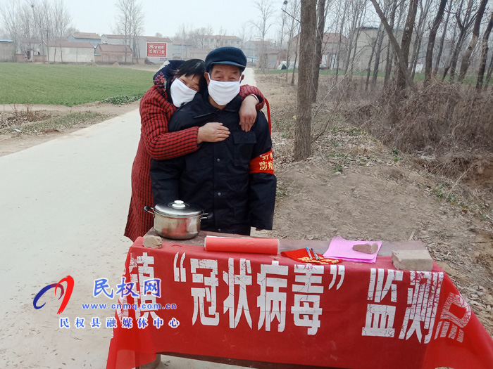 一心忠誠堅(jiān)守 一瞬真情感動(dòng) 一心忠誠堅(jiān)守 一瞬真情感動(dòng)
