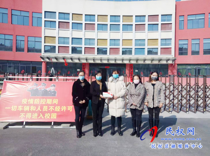 暖心！幼兒家長(zhǎng)向幼兒園捐贈(zèng)新冠肺炎疫情防控物資