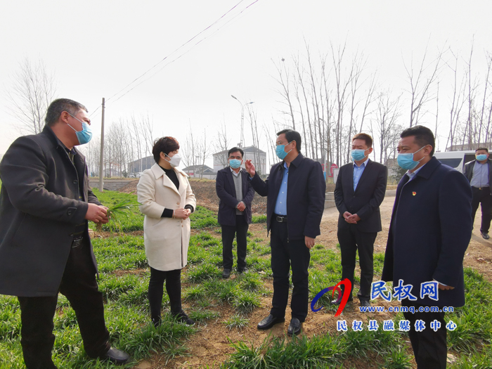 市人大常委會(huì)副主任、縣委書(shū)記姬脈常調(diào)研扶貧車(chē)間復(fù)工復(fù)產(chǎn)和春耕工作