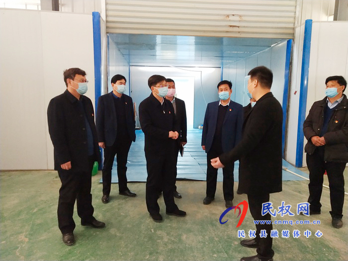 縣委副書記、縣長張團結到綠洲街道辦亓堂村開展“三·五”基層工作日走訪活動