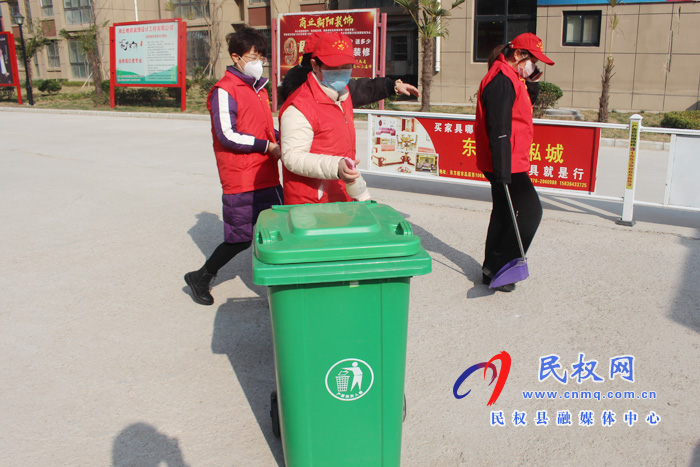 民權(quán)縣水務(wù)公司開展學(xué)雷鋒志愿服務(wù)活動(dòng) 民權(quán)縣水務(wù)公司開展學(xué)雷鋒志愿服務(wù)活動(dòng)
