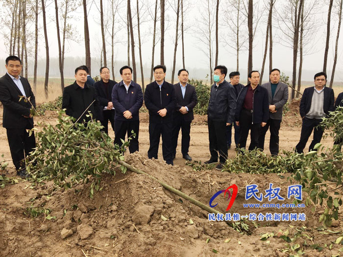 縣委副書記、縣長張團結(jié)到我縣部分鄉(xiāng)鎮(zhèn)調(diào)研