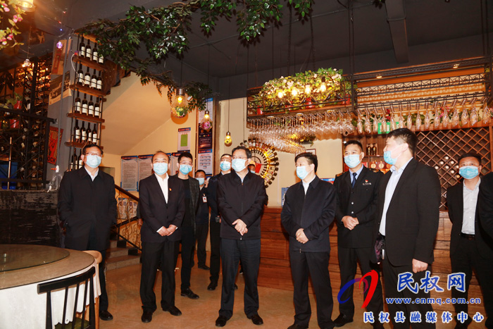 市人大常委會副主任、縣委書記姬脈常查看我縣重點公共服務(wù)業(yè)場所復(fù)工復(fù)產(chǎn)工作