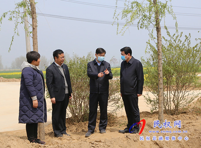 縣委副書記、縣長張團結到王莊寨鎮(zhèn)查看飲水水源地保護拆遷安置工作進展情況?
