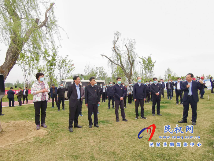市委書記王戰(zhàn)營、市長張建慧帶隊觀摩點評民權(quán)縣重點工作