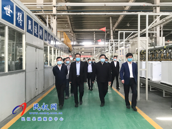 省發(fā)改委高新技術(shù)處處長王東峰到我縣調(diào)研縣域經(jīng)濟(jì)高質(zhì)量發(fā)展工作 省發(fā)改委高新技術(shù)處處長王東峰到我縣調(diào)研縣域經(jīng)濟(jì)高質(zhì)量發(fā)展工作