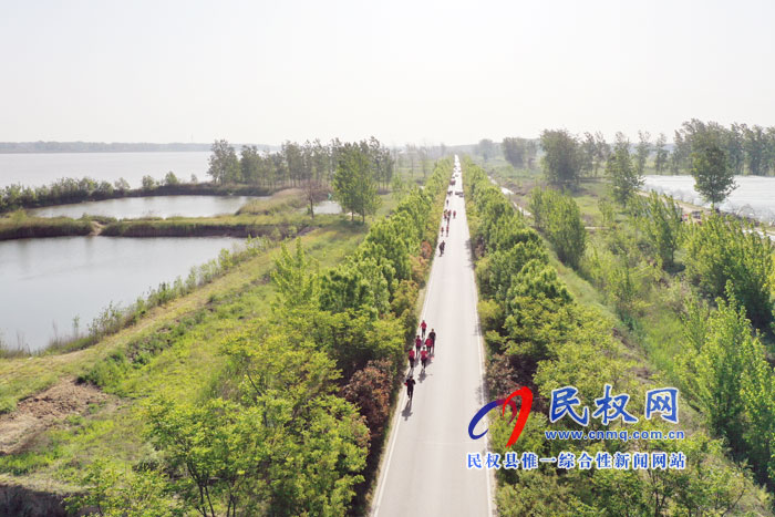我縣環(huán)保局舉行“保護水資源 綠色伴我行”為主題的徒步穿越活動 我縣環(huán)保局舉行“保護水資源 綠色伴我行”為主題的徒步穿越活動