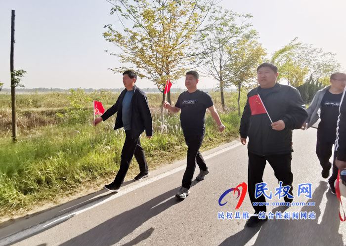 我縣環(huán)保局舉行“保護水資源 綠色伴我行”為主題的徒步穿越活動 我縣環(huán)保局舉行“保護水資源 綠色伴我行”為主題的徒步穿越活動