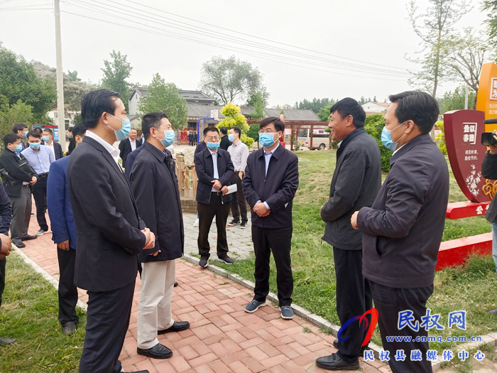 農(nóng)業(yè)農(nóng)村部調(diào)研組到我縣調(diào)研人居環(huán)境改善及農(nóng)業(yè)生產(chǎn)等重點工作 農(nóng)業(yè)農(nóng)村部調(diào)研組到我縣調(diào)研人居環(huán)境改善及農(nóng)業(yè)生產(chǎn)等重點工作