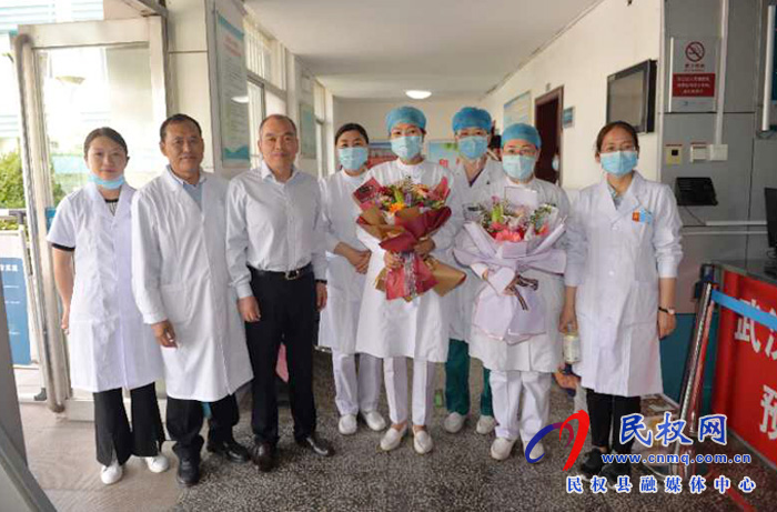 512國際護(hù)士節(jié)院領(lǐng)導(dǎo)慰問白衣天使 512國際護(hù)士節(jié)院領(lǐng)導(dǎo)慰問白衣天使