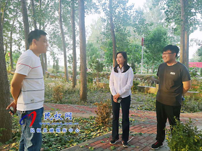副縣長朱琳到老顏集鄉(xiāng)調(diào)研指導(dǎo)三夏生產(chǎn)、產(chǎn)業(yè)發(fā)展工作