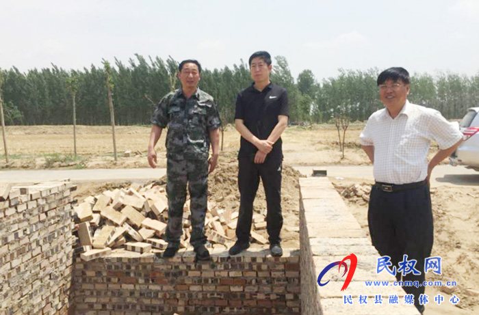 縣委常委、宣傳部長(zhǎng)屠志遠(yuǎn)到莊子鎮(zhèn)督導(dǎo)“三夏”生產(chǎn)工作