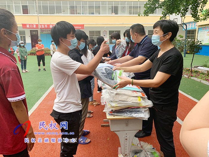 關(guān)愛(ài)殘疾兒童縣殘聯(lián)暖心捐助 關(guān)愛(ài)殘疾兒童縣殘聯(lián)暖心捐助