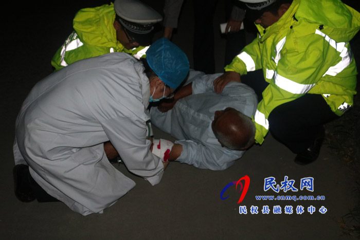 警醫(yī)聯(lián)動顯奇效:民權(quán)交警大隊(duì)交通事故警醫(yī)聯(lián)合救援快速高效 警醫(yī)聯(lián)動顯奇效:民權(quán)交警大隊(duì)交通事故警醫(yī)聯(lián)合救援快速高效