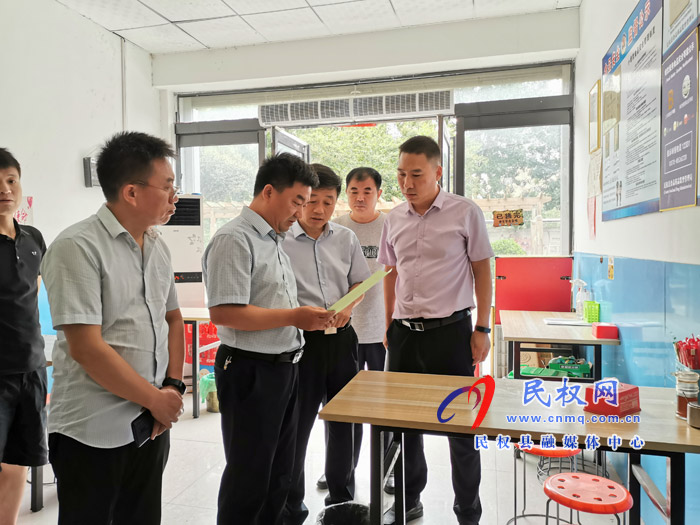 商丘市食品安全督導(dǎo)檢查工作組來民檢查 商丘市食品安全督導(dǎo)檢查工作組來民檢查
