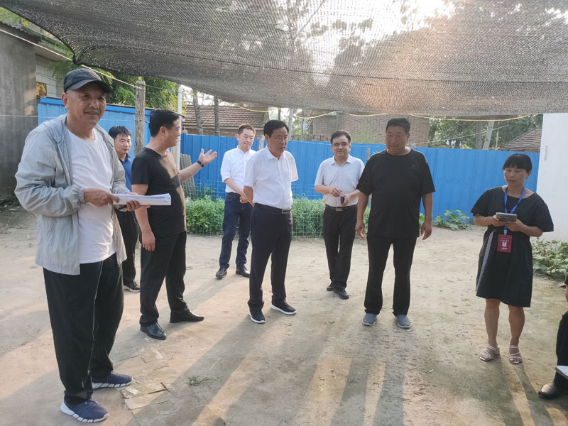 市人大常委會副主任、縣委書記姬脈常調(diào)研我縣脫貧攻堅工作