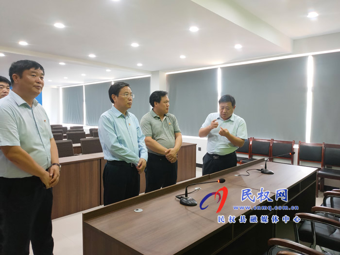 市人大常委會(huì)副主任、縣委書(shū)記姬脈常調(diào)研依法治縣、法治鄉(xiāng)村建設(shè)及“黨建＋一中心四平臺(tái)”建設(shè)工作