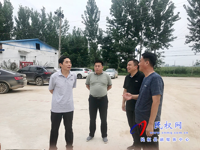 縣委常委、組織部長何玉明到褚廟鄉(xiāng)調(diào)研脫貧攻堅普查工作