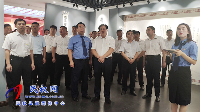 縣委政法委開(kāi)展參觀民權(quán)黨員干部健康“體檢中心”暨黨風(fēng)廉政建設(shè)專(zhuān)題講座活動(dòng) 縣委政法委開(kāi)展參觀民權(quán)黨員干部健康“體檢中心”暨黨風(fēng)廉政建設(shè)專(zhuān)題講座活動(dòng)