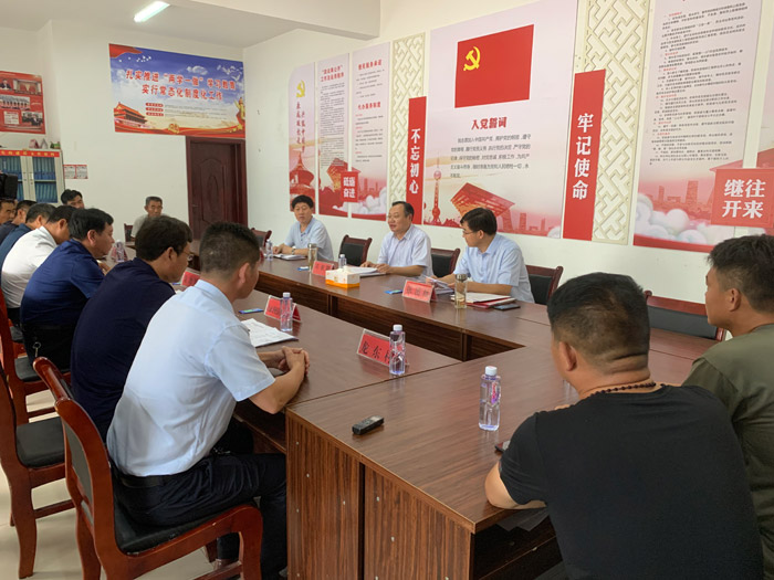 市委常委、常務(wù)副市長吳祖明到我縣龍?zhí)伶?zhèn)開展“三·五”基層工作日活動(dòng)