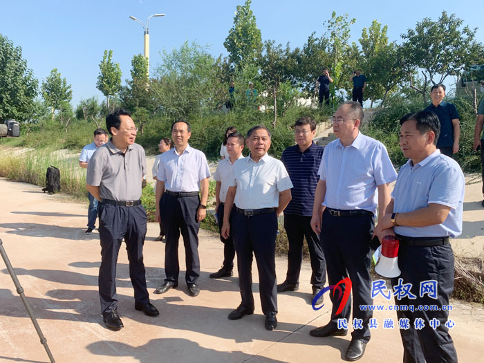 江南大學(xué)校長助理張光生到我縣調(diào)研黃河故道保護(hù)與開發(fā)工作 江南大學(xué)校長助理張光生到我縣調(diào)研黃河故道保護(hù)與開發(fā)工作
