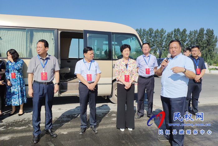 縣人大視察我縣地方糧油收儲“一園三?！敝攸c項目城市建設與管理工作