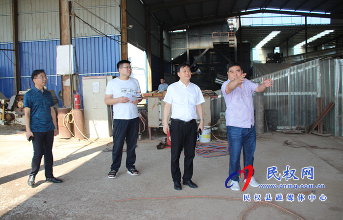 縣委常委、統(tǒng)戰(zhàn)部長趙通到聯(lián)系服務(wù)企業(yè)開展走訪活動