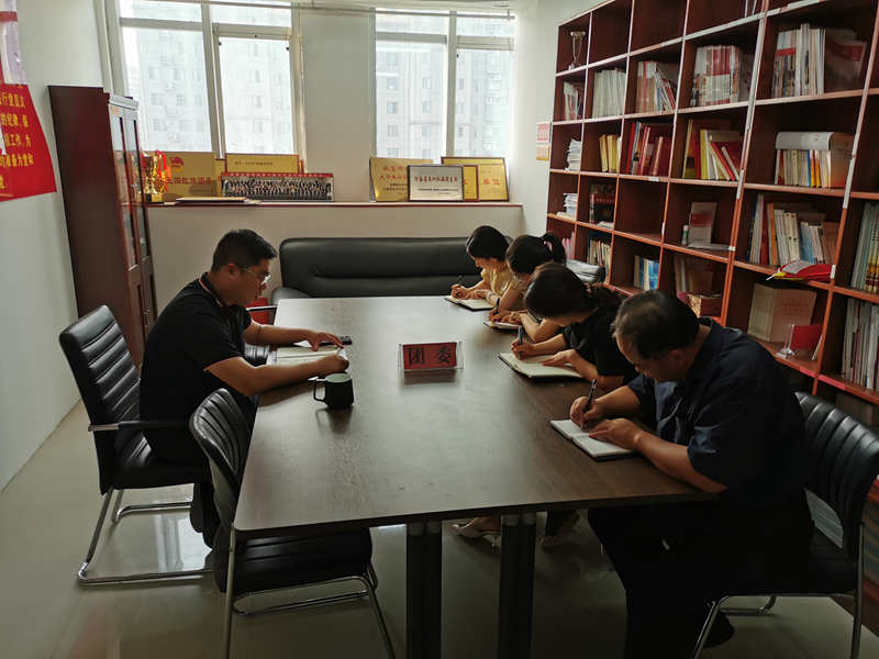 團(tuán)縣委傳達(dá)學(xué)習(xí)縣脫貧攻堅問題整改暨總攻動員會精神 團(tuán)縣委傳達(dá)學(xué)習(xí)縣脫貧攻堅問題整改暨總攻動員會精神