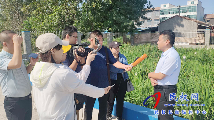 “農媒總編走基層 鄉(xiāng)村振興中原行”采訪團到我縣部分鄉(xiāng)鎮(zhèn)進行采風 “農媒總編走基層 鄉(xiāng)村振興中原行”采訪團到我縣部分鄉(xiāng)鎮(zhèn)進行采風