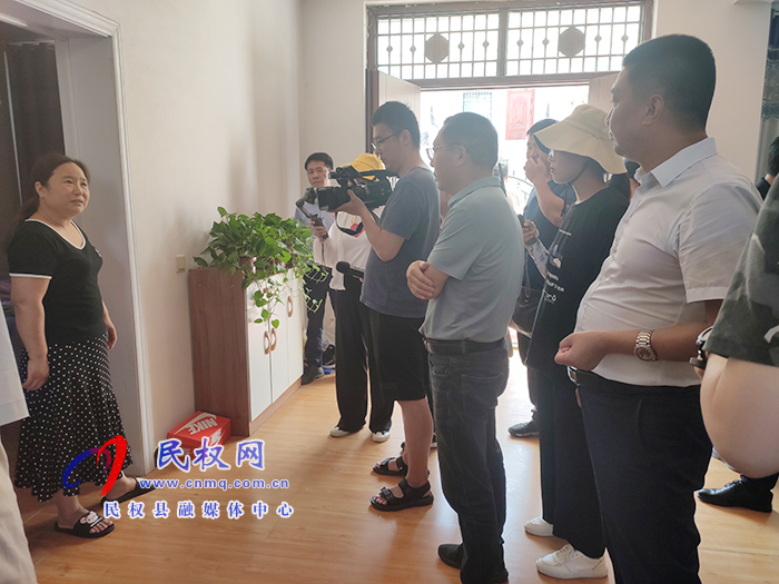 “農媒總編走基層 鄉(xiāng)村振興中原行”采訪團到我縣部分鄉(xiāng)鎮(zhèn)進行采風 “農媒總編走基層 鄉(xiāng)村振興中原行”采訪團到我縣部分鄉(xiāng)鎮(zhèn)進行采風