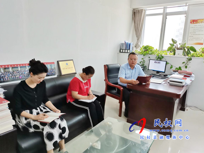 我縣各鄉(xiāng)鎮(zhèn)（街道辦）、縣直各單位認(rèn)真?zhèn)鬟_(dá)貫徹脫貧攻堅(jiān)問(wèn)題整改暨總攻動(dòng)員會(huì)議精神