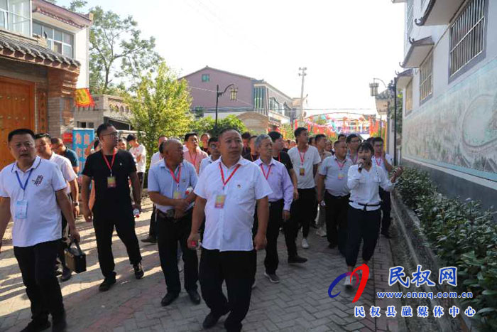 民權縣2020年“萬名黨員進黨?！?黨員示范培訓班開展現(xiàn)場教學活動