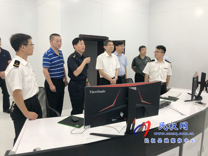 海關(guān)總署副署長、黨委委員王令浚帶隊(duì)到我縣調(diào)研扶貧和海關(guān)建設(shè)等工作