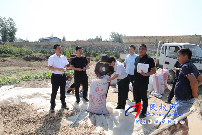 市人大常委會(huì)副主任、縣委書記姬脈常到白云寺鎮(zhèn)調(diào)研脫貧攻堅(jiān)工作