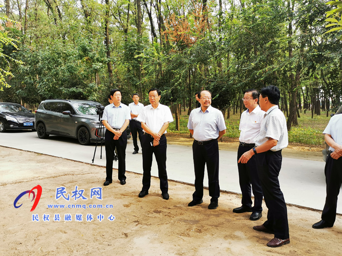 新華社河南分社社長(zhǎng)王丁一行蒞民調(diào)研 新華社河南分社社長(zhǎng)王丁一行蒞民調(diào)研
