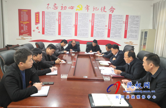 我縣各鄉(xiāng)鎮(zhèn)、（街道辦）縣直各單位傳達(dá)貫徹全縣脫貧攻堅工作推進(jìn)會議精神