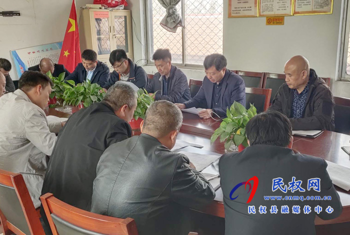我縣各鄉(xiāng)鎮(zhèn)、（街道辦）縣直各單位傳達(dá)貫徹全縣脫貧攻堅工作推進(jìn)會議精神