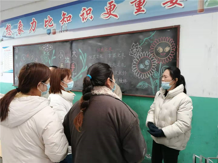 民權(quán)縣第三小學(xué)召開本學(xué)年首次家長會